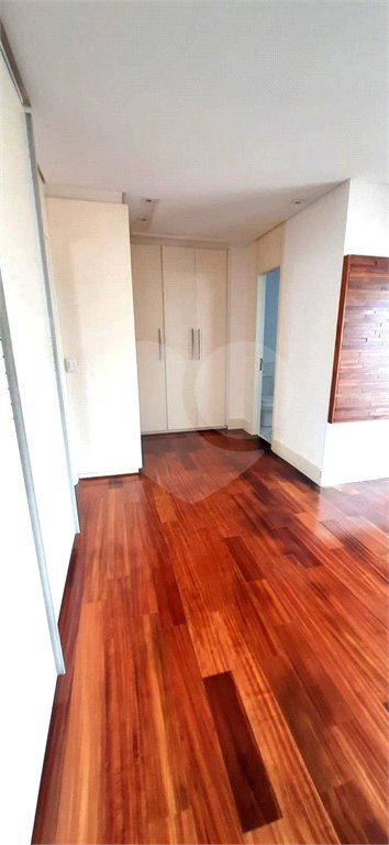 Apartamento à venda com 4 quartos, sendo 3 suítes, em Cambuci, São Paulo, SP