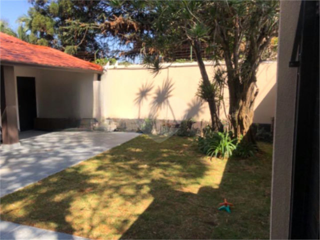 Casa à venda com 4 quartos, sendo 2 suítes,  em Horto Florestal, São Paulo, SP