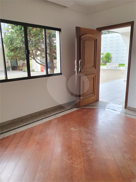 Casa à venda com 2 quartos, sendo 1 suíte,  no condomínio Flamboyant, São Paulo - SP