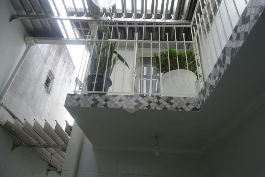Sobrado à venda com 4 quartos, sendo 3 suítes, em Jardim Floresta, São Paulo, SP