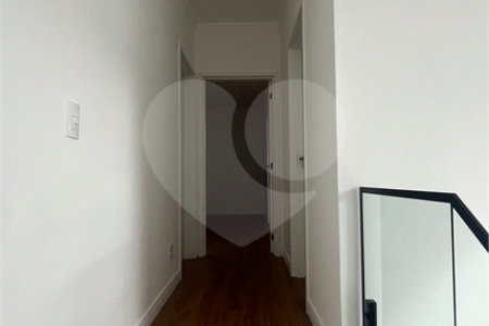 Casa à venda com 3 suítes no condomínio Village Itaguaçu, Atibaia - SP