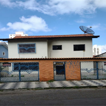 Sobrado à venda com 3 suítes em Jardim Vazani, São Paulo, SP