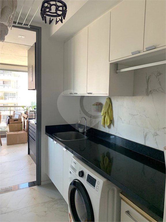 Apartamento para alugar com 3 quartos, sendo 2 suítes, em Jardim das Acácias, São Paulo, SP