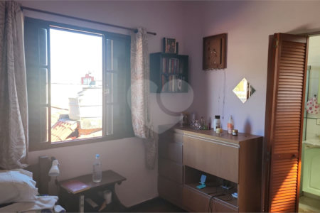 Casa à venda com 3 quartos, sendo 2 suítes, em Indianópolis, São Paulo, SP