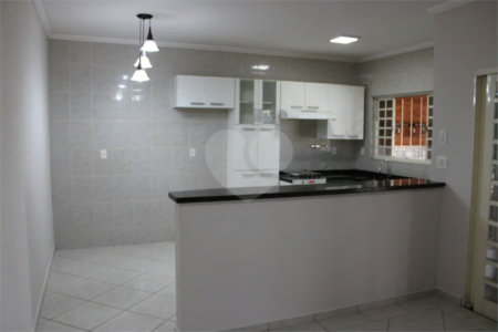Casa à venda ou para alugar com 2 quartos em Jardim Santa Helena, Valinhos, SP