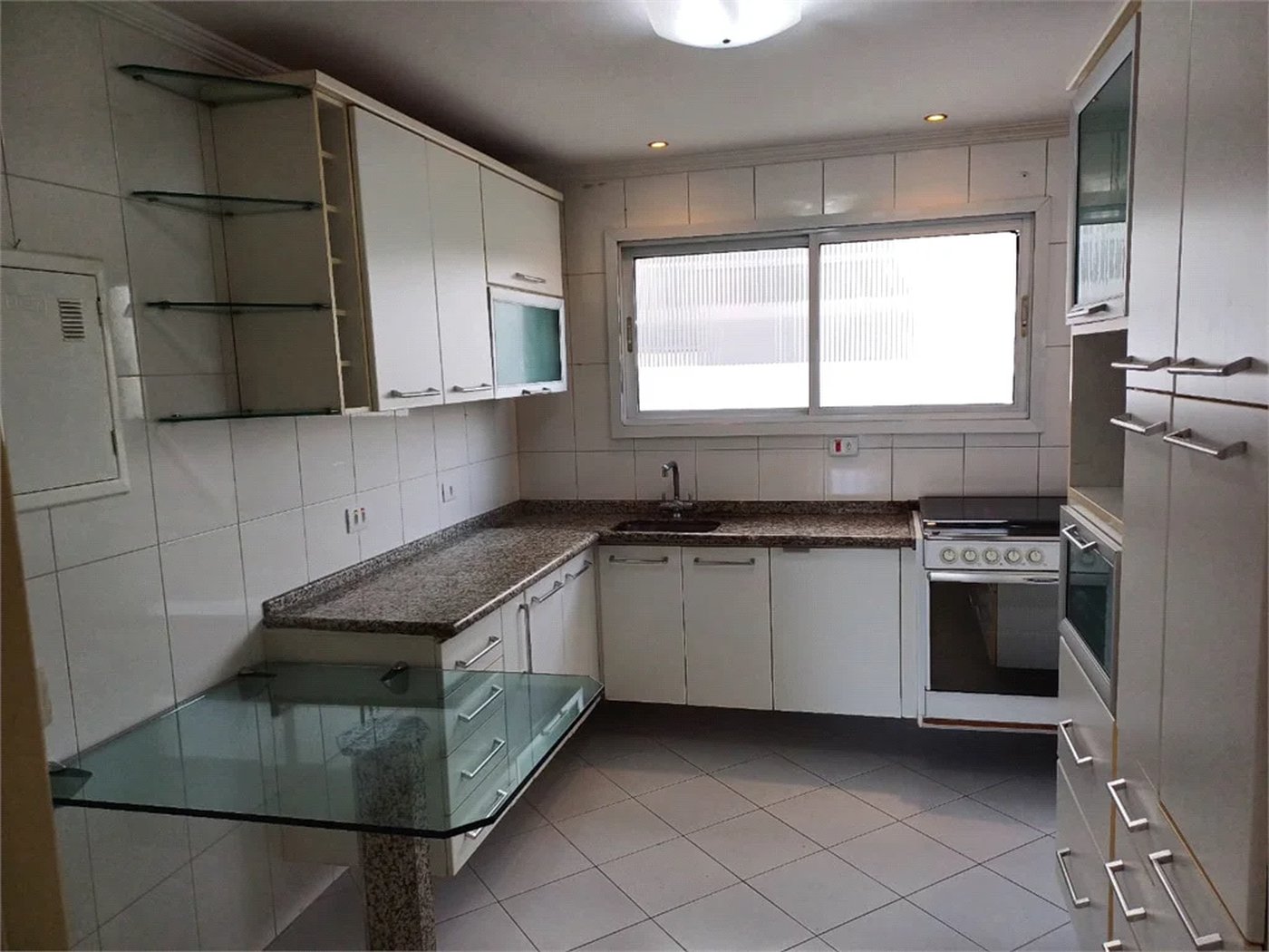 Apartamento à venda com 3 quartos, sendo 1 suíte,  em Brooklin Paulista, São Paulo, SP