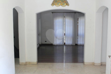 Casa Térrea à venda ou para alugar com 6 suítes em Vila Tramontano, São Paulo, SP
