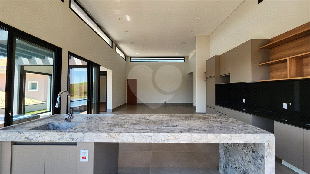 Casa à venda com 4 suítes no condomínio Campos de Santo Antônio II, Itu - SP