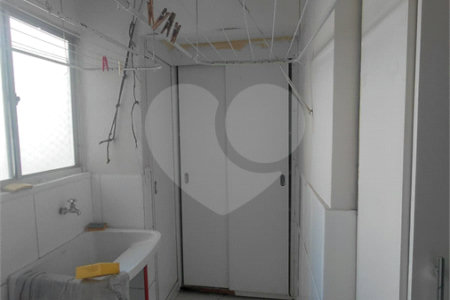 Apartamento para alugar com 4 quartos, sendo 1 suíte, em Vila Sônia, São Paulo, SP