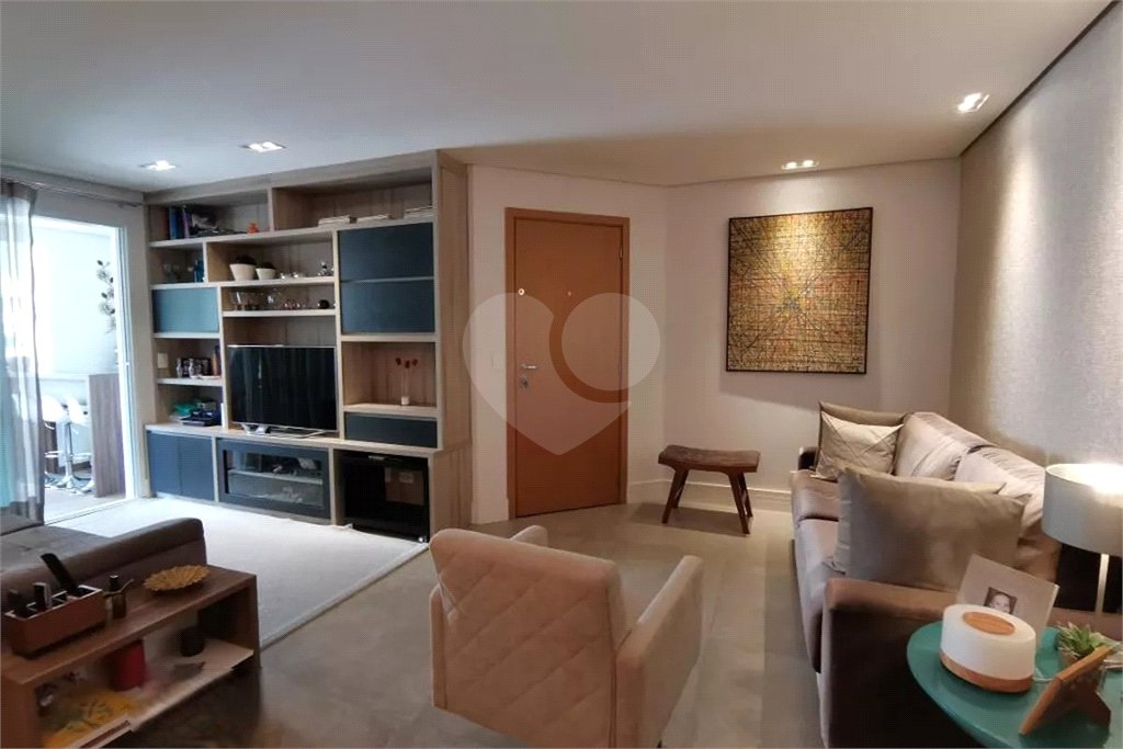 Apartamento à venda com 3 quartos, sendo 1 suíte, em Vila Suzana, São Paulo, SP