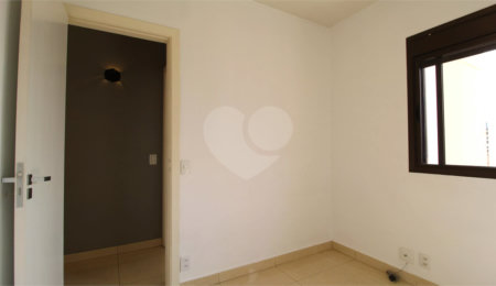 Apartamento à venda com 2 quartos, sendo 1 suíte,  em Indianópolis, São Paulo, SP