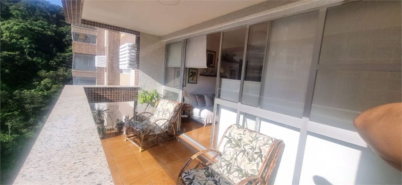 Apartamento porteira fechada com vista para o mar e lazer completo em Pitangueiras – Guarujá