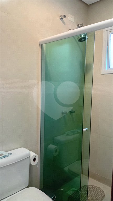 Sobrado à venda com 4 quartos, sendo 2 suítes,  em Vila Gilda, Santo André, SP