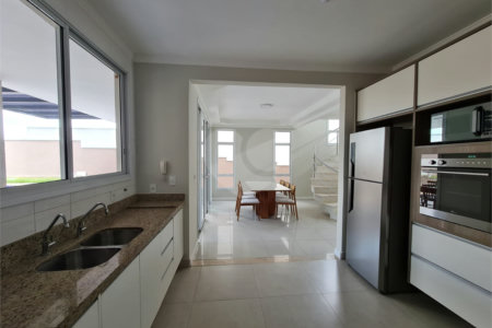 Casa à venda com 3 suítes no condomínio Geneve, Campinas - SP