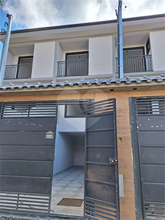 Sobrado à venda com 3 quartos, sendo 1 suíte, em Vila do Castelo, São Paulo, SP