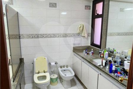 APTO 4 DORM (SUÍTES) E 5 GARAGENS NA SAÚDE