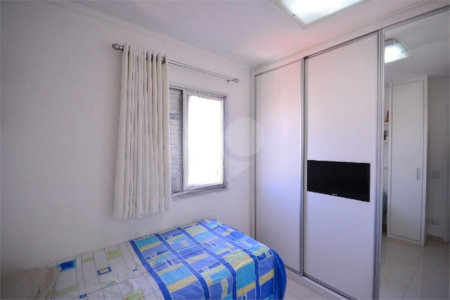 Oportunidade Apartamento mobiliado á venda na saude com 60m² com 2 dorm e 2 vaga. Aceita e estuda Permuta ( sujeito a avaliação).