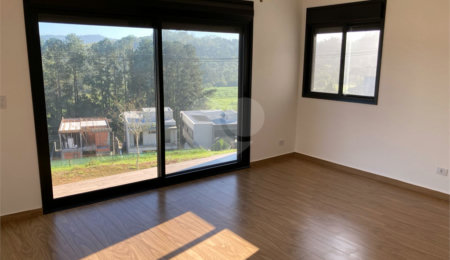 Casa à venda com 4 quartos, sendo 3 suítes,  no condomínio Reserva Granja Anita, Mogi das Cruzes - SP