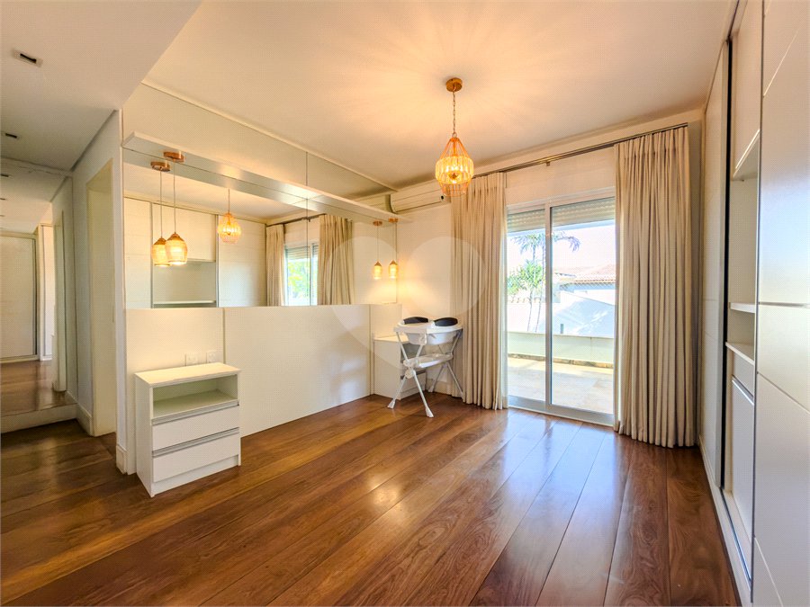 Casa à venda com 4 suítes no condomínio Villa Borghese, Indaiatuba - SP