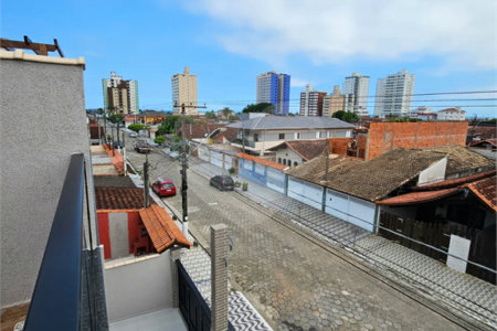 Sobrado à venda com 2 quartos em Maracanã, Praia Grande, SP