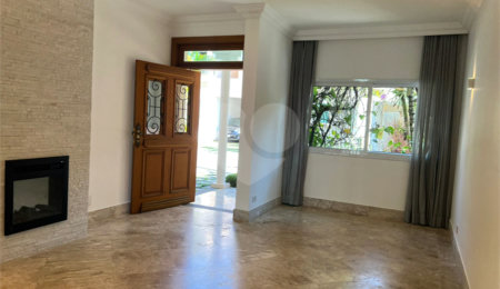 Casa para alugar com 3 quartos, sendo 1 suíte,  no condomínio Res Villeneuve, São Paulo - SP