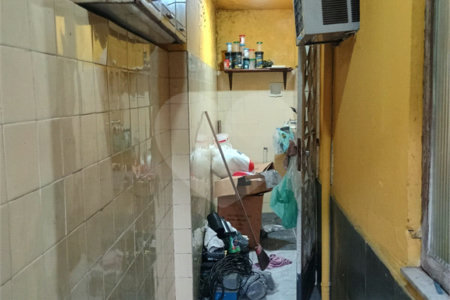 Casa à venda com 5 quartos, sendo 1 suíte, em Bangu, Rio de Janeiro, RJ