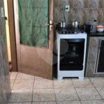 Casa térrea com 2 dormitórios.