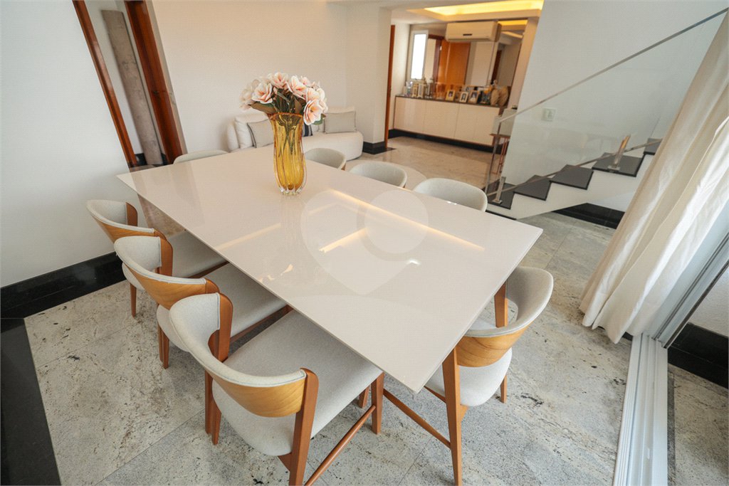 Apartamento à venda com 4 quartos, sendo 1 suíte,  em Vila Mariana, São Paulo, SP