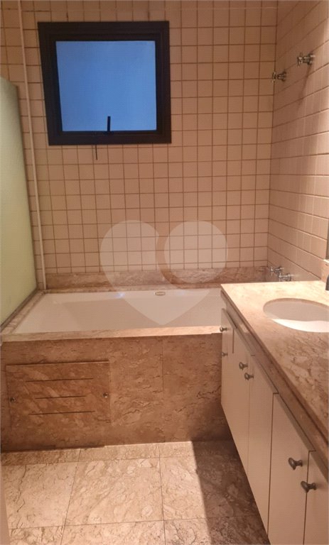 Duplex à venda com 3 suítes em Jardim Paulista, São Paulo, SP
