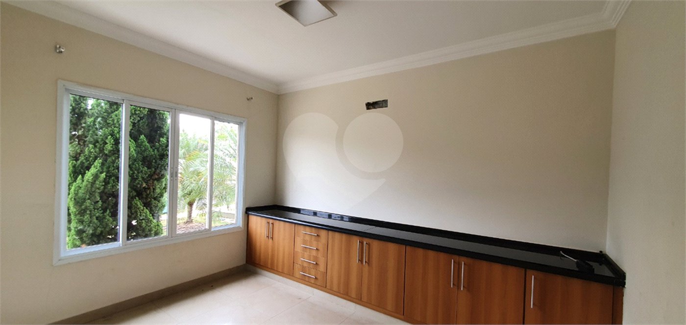 Casa à venda ou para alugar com 3 suítes no condomínio Jardim Vila Paradiso, Indaiatuba - SP