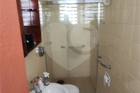 Casa Térrea à venda com 3 quartos, sendo 2 suítes, em Vila Oliveira, Mogi das Cruzes, SP