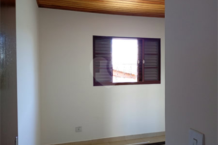 Casa Térrea à venda com 3 quartos em Guaxinduva, Atibaia, SP