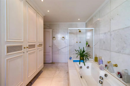 Apartamento à venda com 4 quartos, sendo 2 suítes, em Real Parque, São Paulo, SP