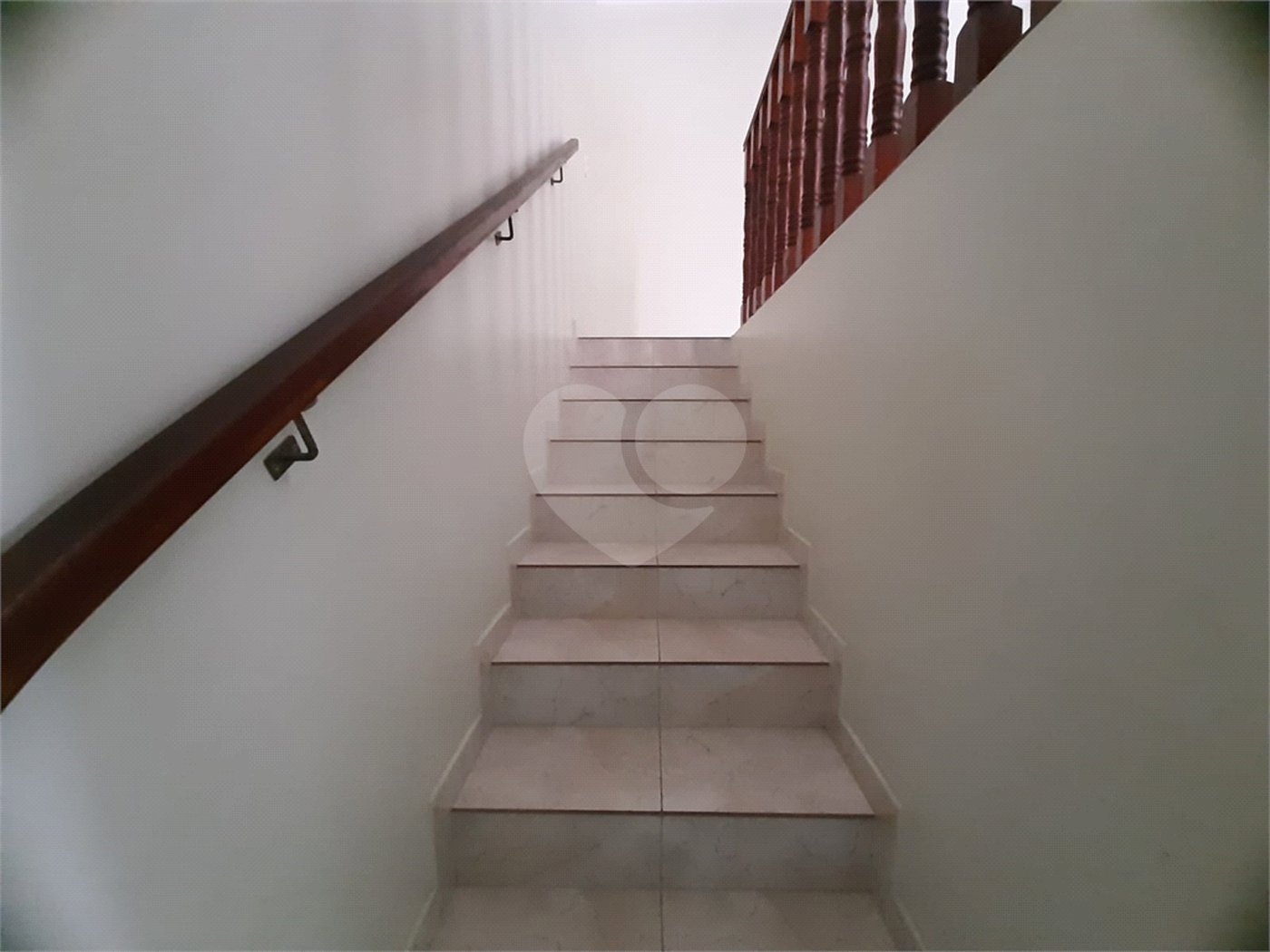 Sobrado à venda com 5 quartos, sendo 1 suíte, em Tremembé, São Paulo, SP