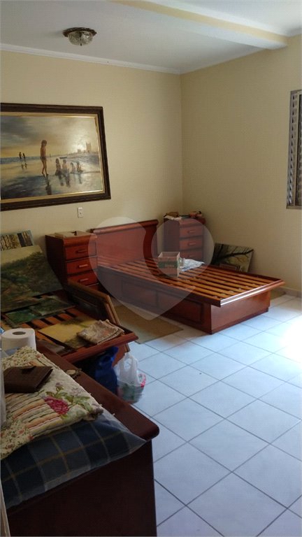 Sobrado à venda com 2 quartos em Tremembé, São Paulo, SP