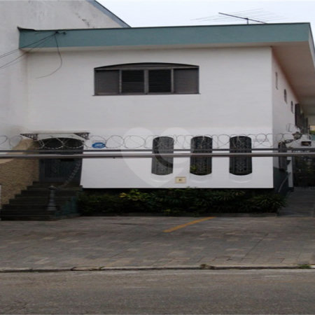 Sobrado à venda com 3 quartos, sendo 1 suíte, em Alto da Boa Vista, São Paulo, SP