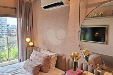 Apartamento à venda com 3 suítes em Moema, São Paulo, SP