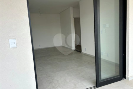 Apartamento à venda com 3 suítes em Vila Lucy, Sorocaba, SP