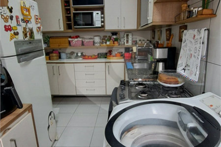 Casa à venda com 3 quartos, sendo 1 suíte,  no condomínio Moradas do Horto, São Paulo - SP