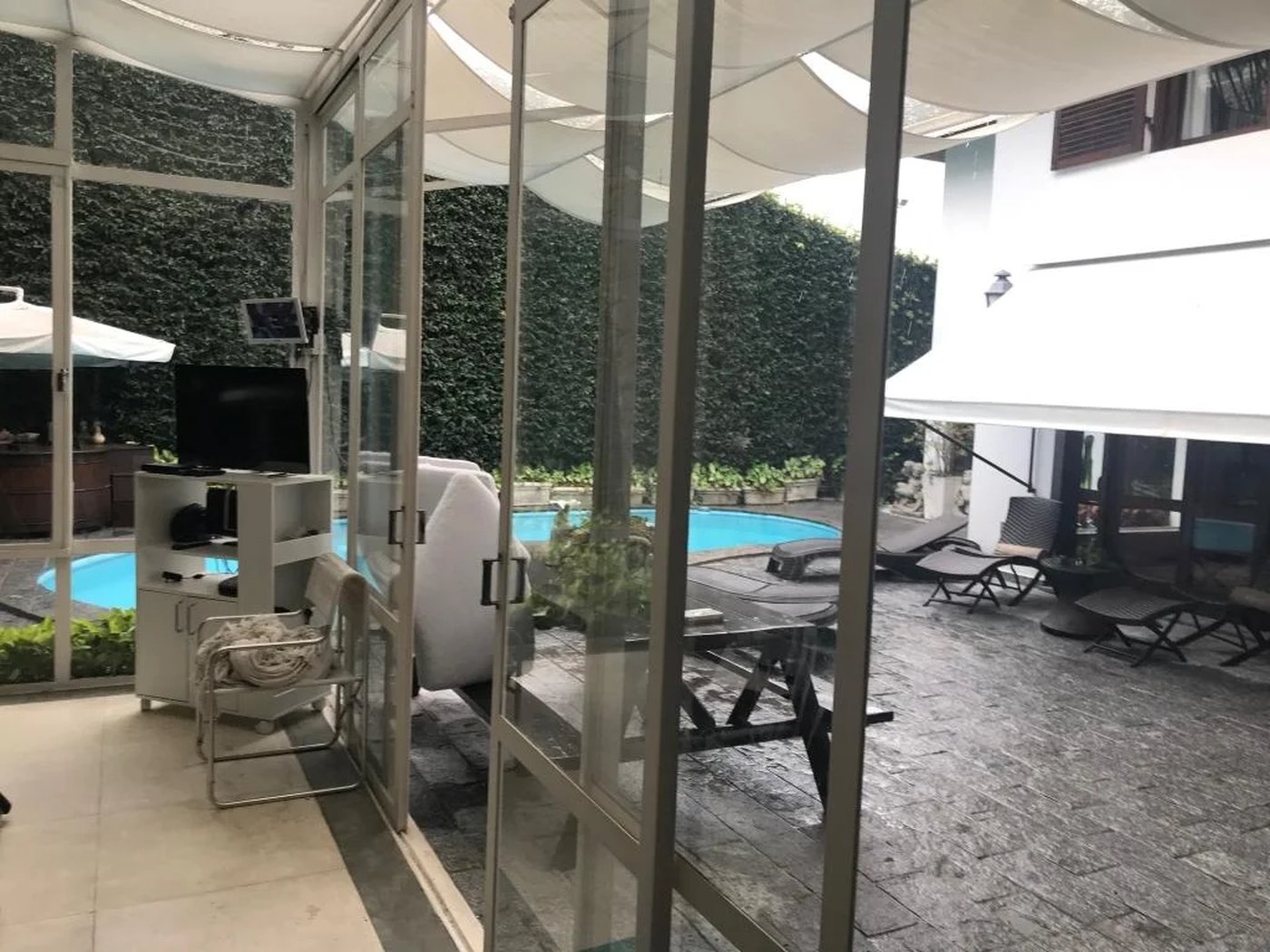 Casa à venda com 5 quartos, sendo 2 suítes, em Jardim Everest, São Paulo, SP