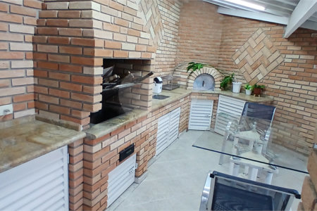 Casa à venda com 4 quartos, sendo 2 suítes, em Jardim Leonor Mendes de Barros, São Paulo, SP