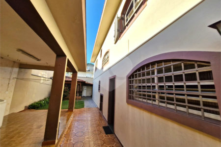 Casa à venda com 4 quartos, sendo 1 suíte, em Alto da Boa Vista, São Paulo, SP