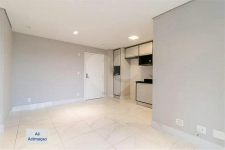 Apartamento à venda com 63,54 m² na Aclimação São Paulo SP