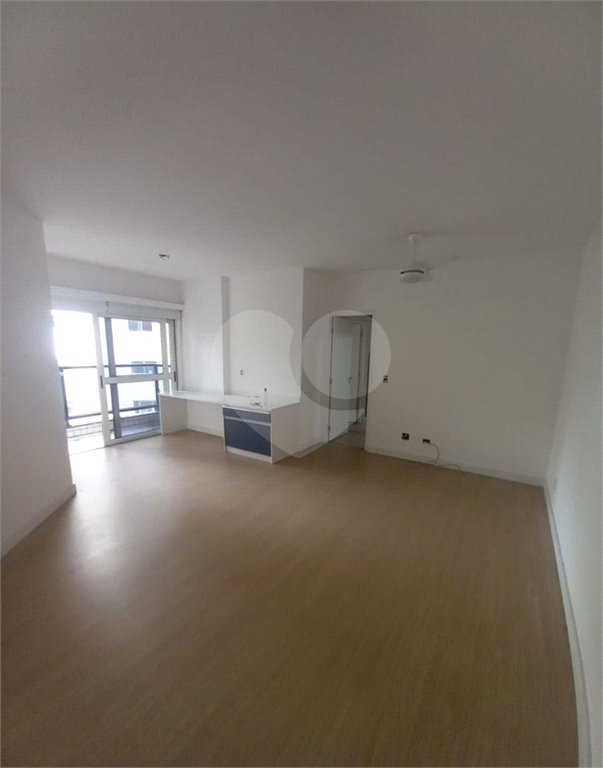 Apartamento à venda com 3 quartos, sendo 1 suíte,  em Vila Olímpia, São Paulo, SP