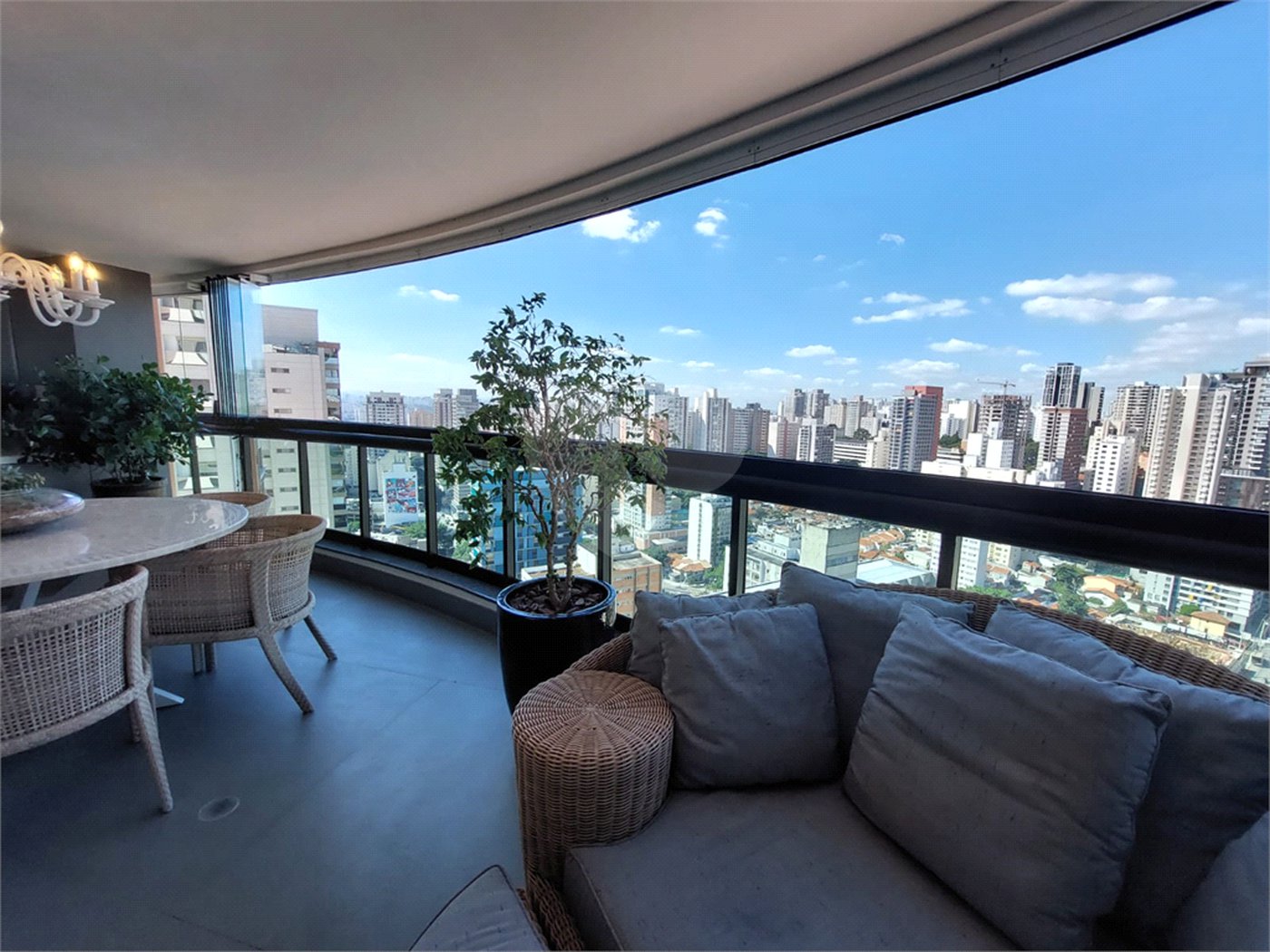 Apartamento à venda ou para alugar com 3 suítes em Perdizes, São Paulo, SP