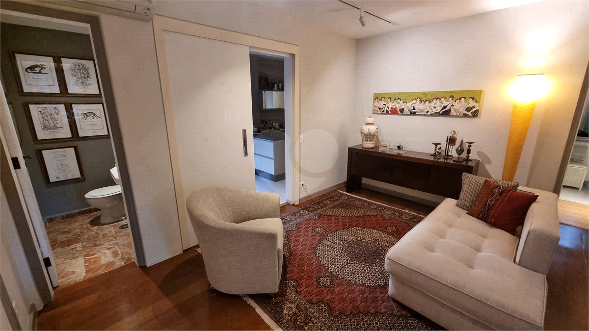 Apartamento à venda com 3 quartos, sendo 1 suíte,  em Brooklin Paulista, São Paulo, SP