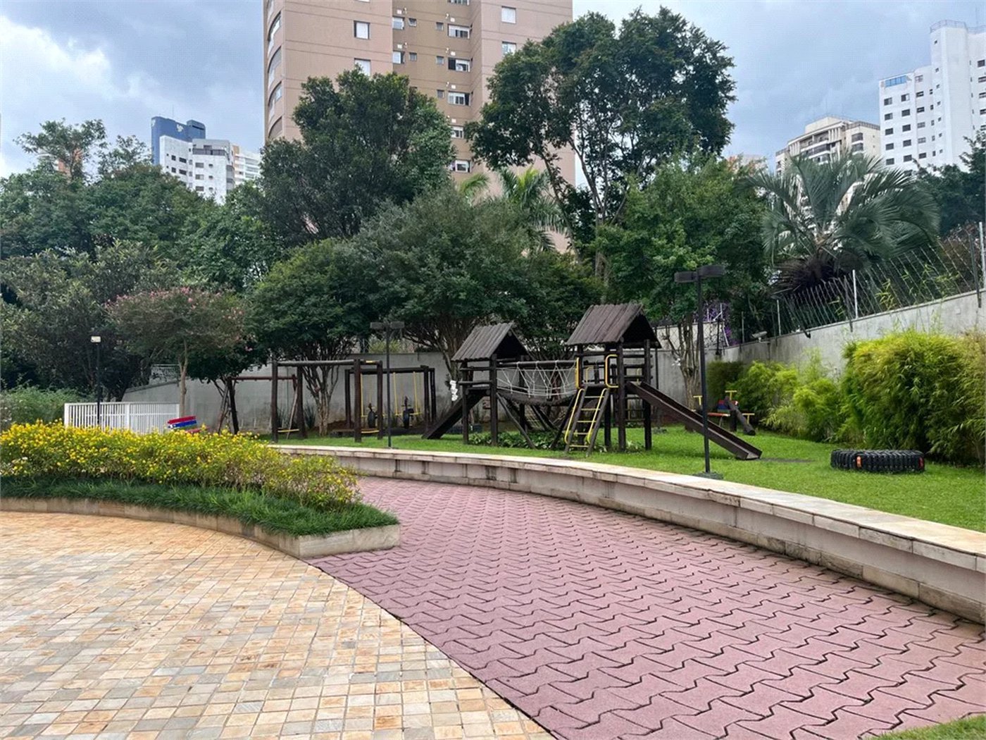 Apartamento à venda com 3 suítes em Vila Andrade, São Paulo, SP