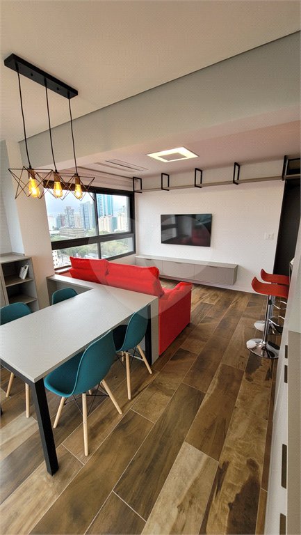 Apartamento de 2 quartos mobiliado à venda no Paraíso