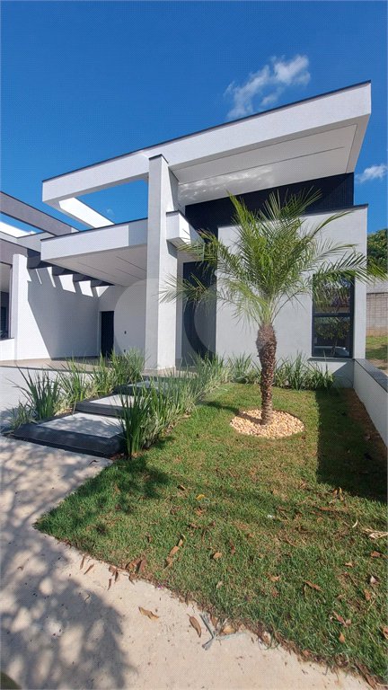 Casa à venda com 3 suítes no condomínio Villagio DI Capri, Votorantim - SP
