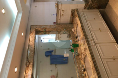 Apartamento à venda com 4 quartos, sendo 3 suítes, em Bosque da Saúde, São Paulo, SP
